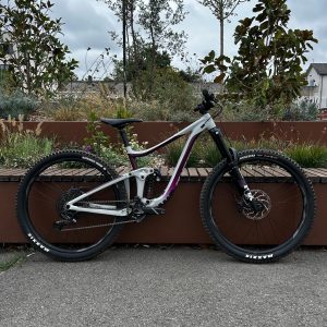 VTT tout suspendu GIANT Reign SX 29