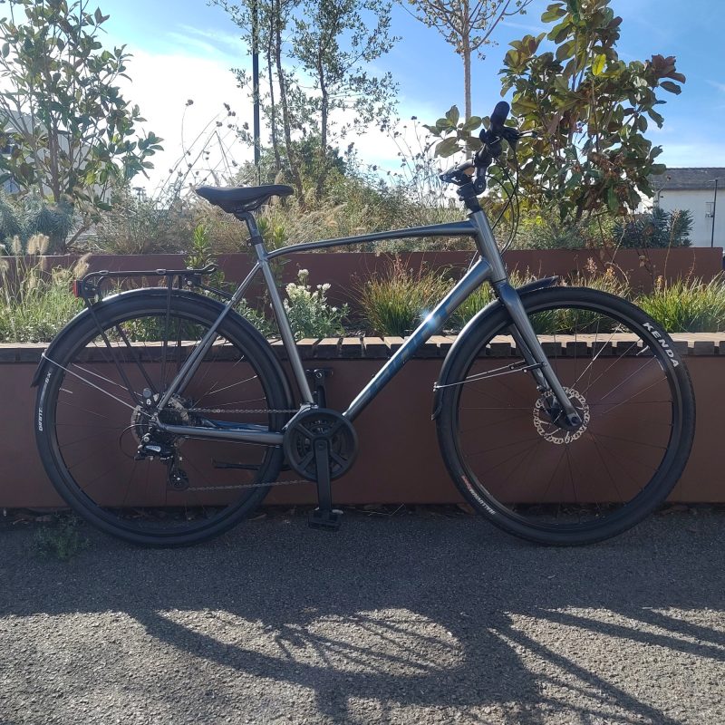 Vélo de ville et chemins GIANT Escape 2 City Disc