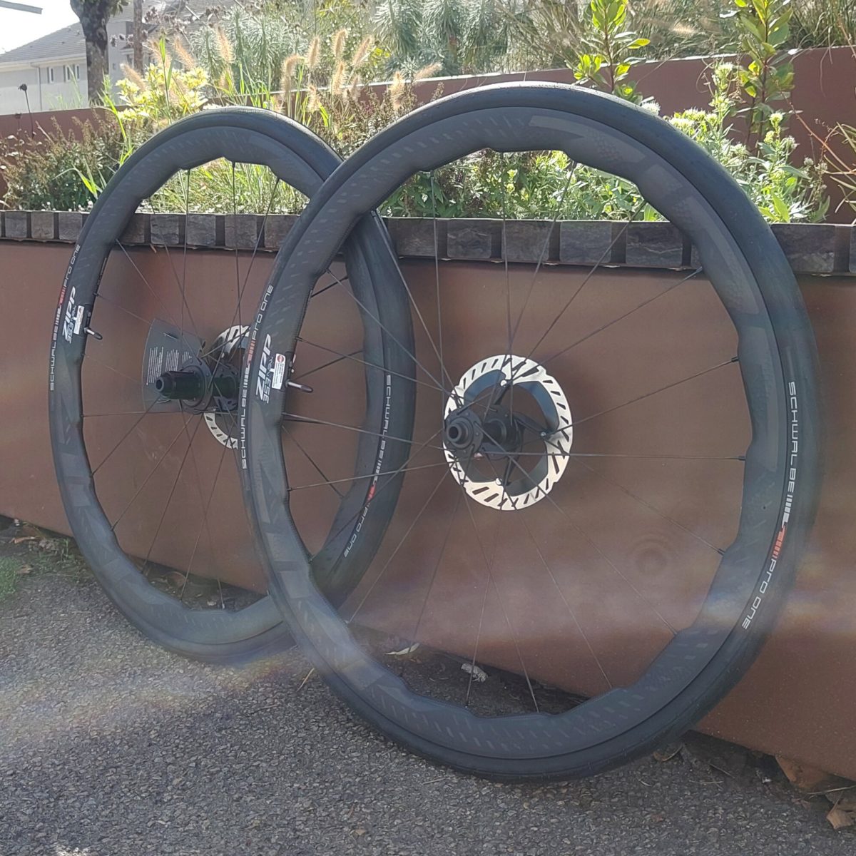 Paire de roues ZIPP 353 NSW Disc